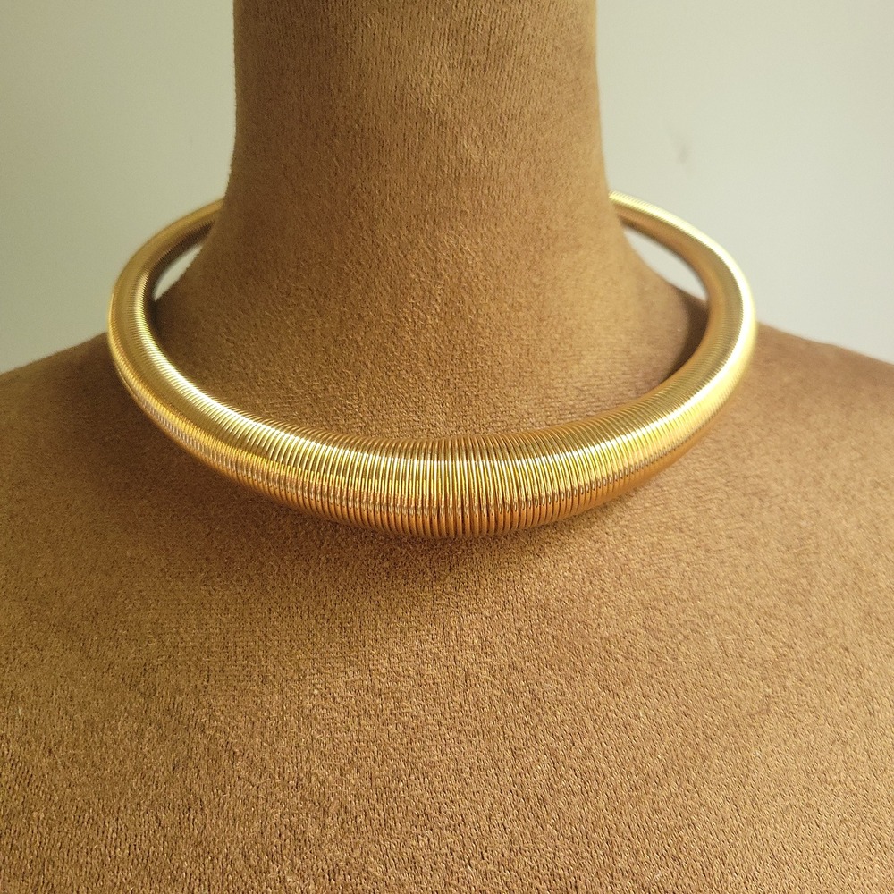 Gold Tone Chunky Omega Snake Chain Choker Necklace  Size 12-15" Minimalist